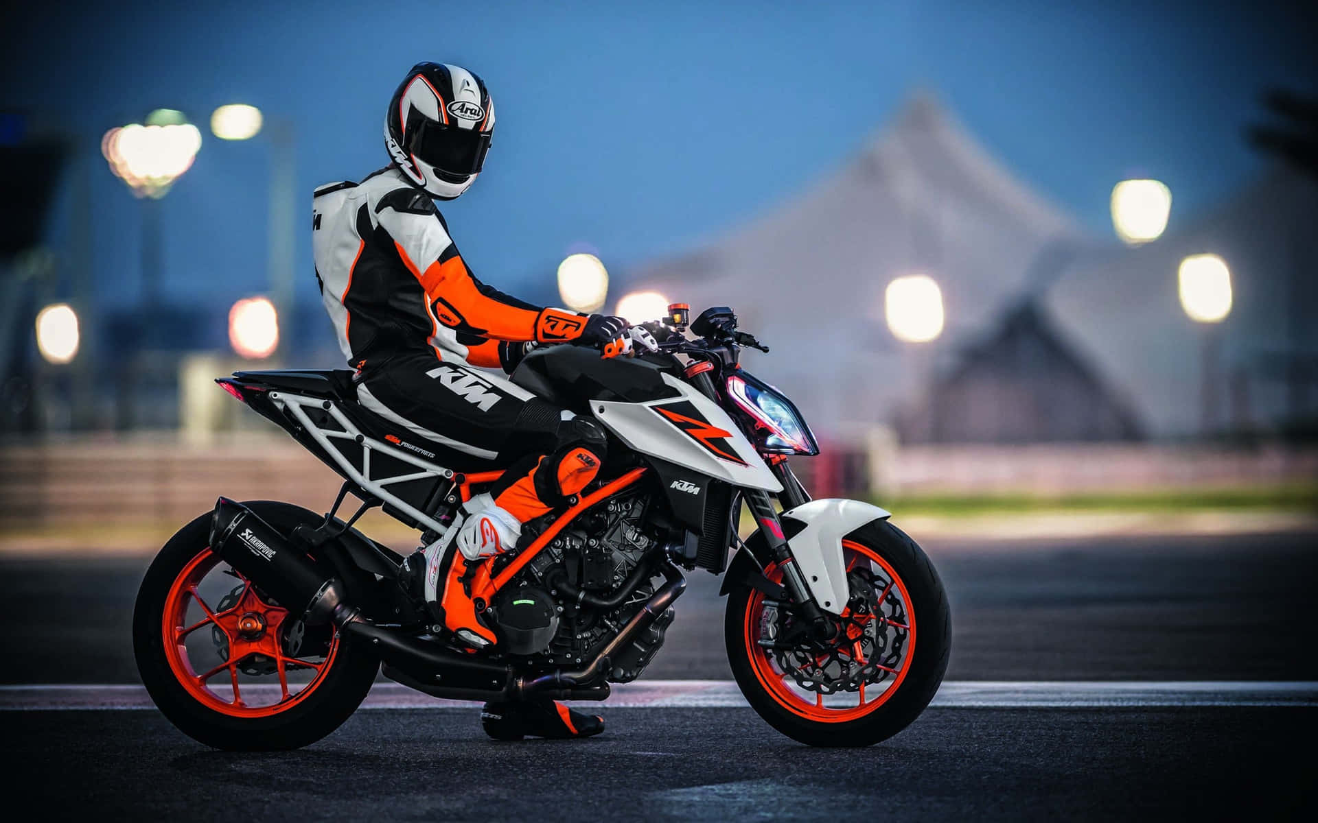 FAST RIDERS, preparatevi per la nuova KTM 125 DUKE 2024!